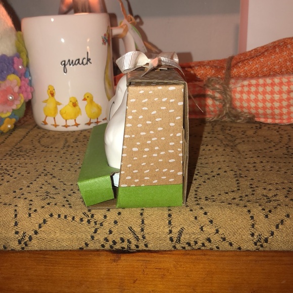 Rae Dunn S & P Peep/Bird Salt and Pepper Shaker Set - Picture 3 of 8